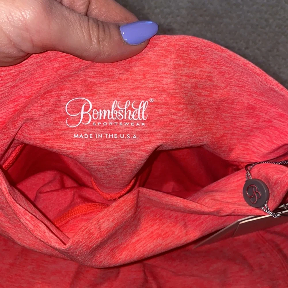 New! Bombshell Curves Shorts - Picture 4 of 5